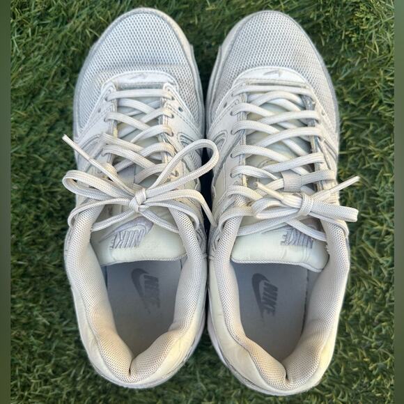 Nike Air Max Command Women’s Grey White Retro Low Top Lace Up Sneakers Sz 9 - Picture 4 of 12